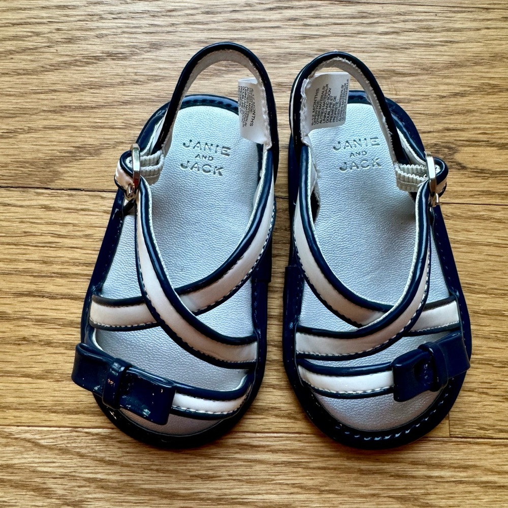 NWOT Janie and Jack navy and white shoes in size 6-12 months